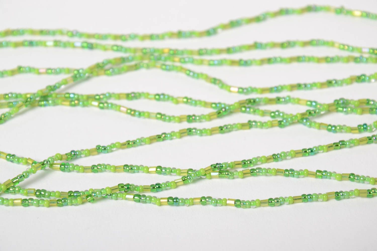 Collier multirang en perles de rocaille tchèques fait main vert élégant photo 4