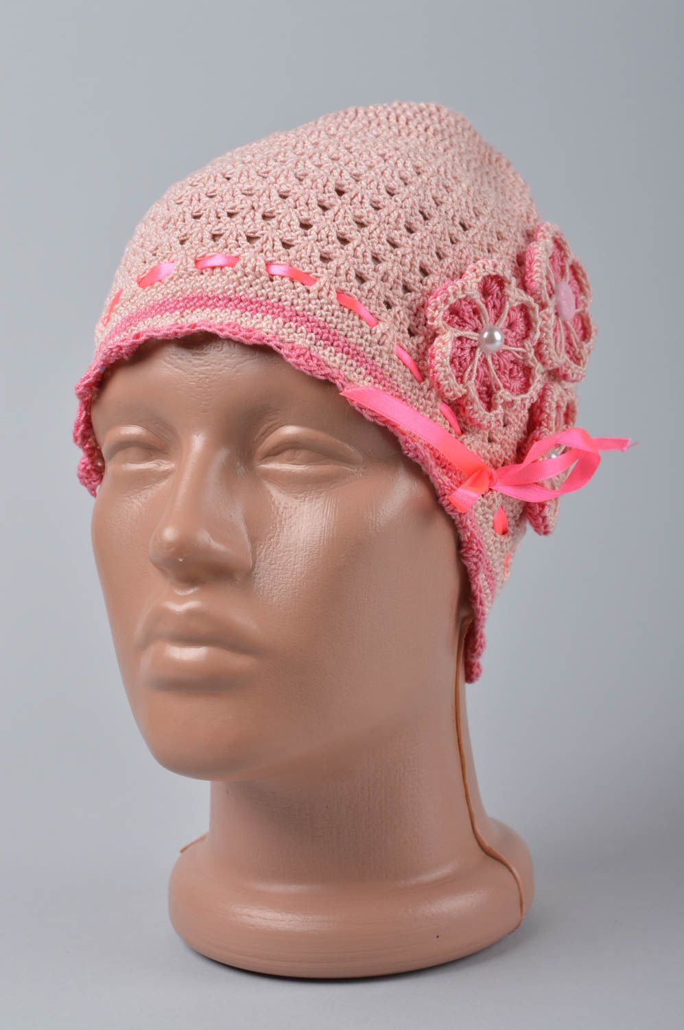Bonnet fille fait main Bonnet tricot rose en coton avec fleurs Vêtement enfant photo 1