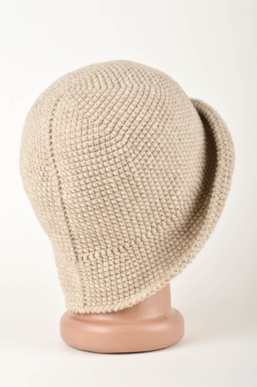 Bonnet tricot fait main Chapeau au crochet beige Vêtement femme design photo 5