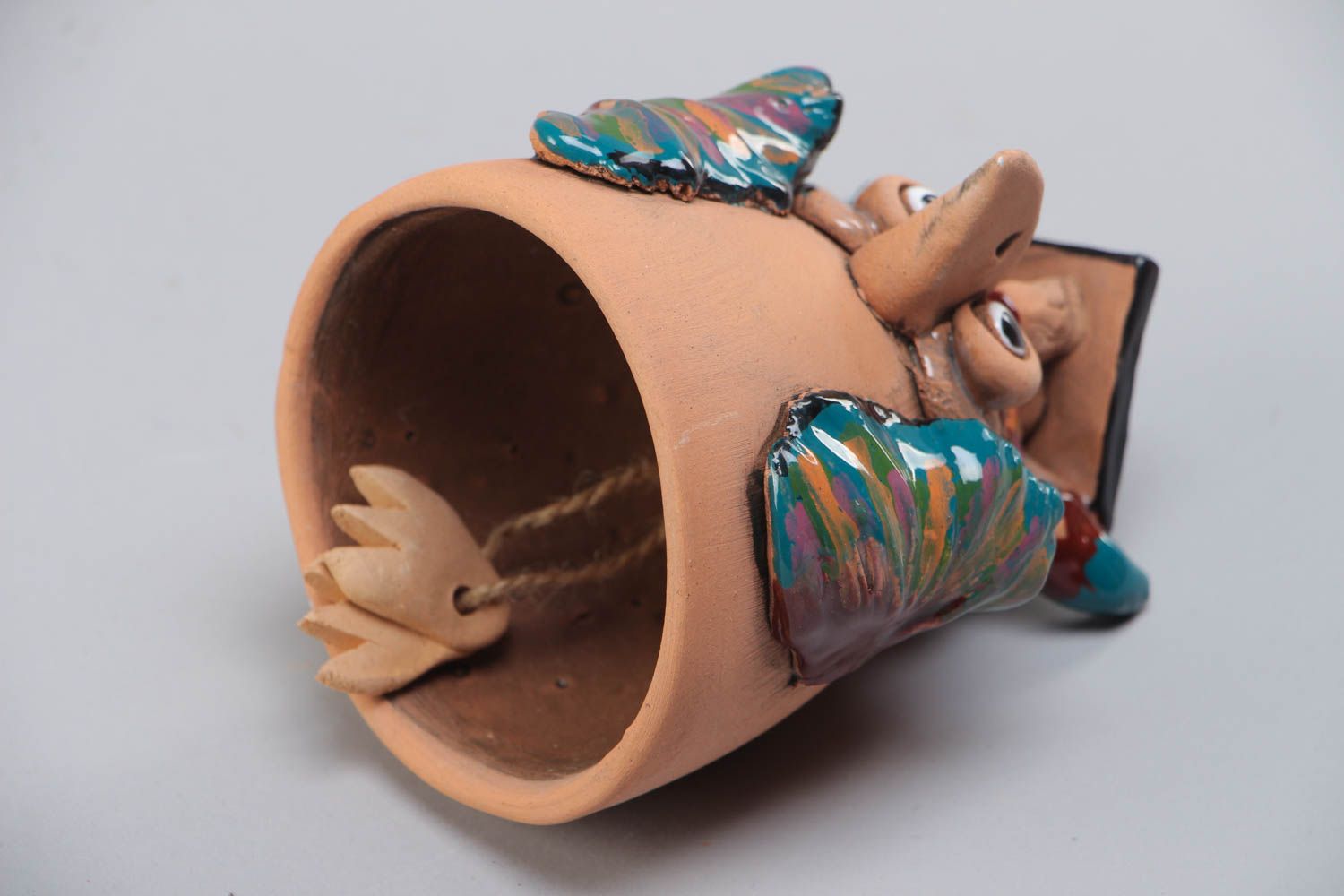 Künstlerisches buntes handmade Keramik Glöckchen in Form von Eule foto 5