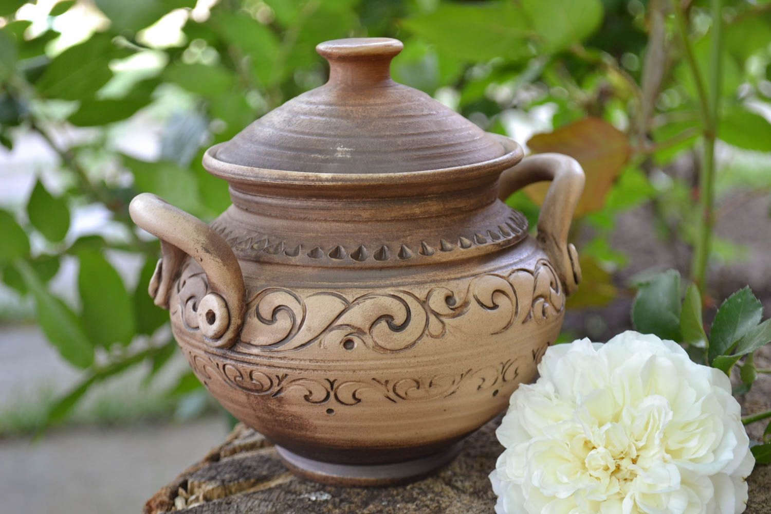 Beautiful handmade designer molded clay pot for roasting 500 ml photo 1