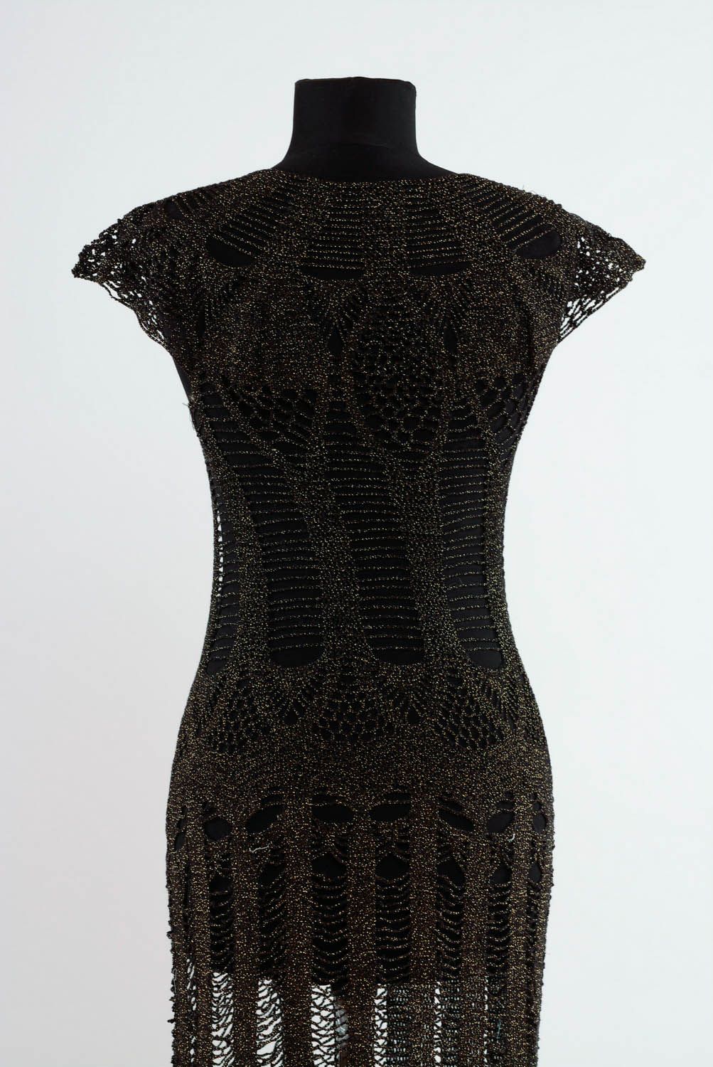 Robe noire tricotée à main longue photo 4