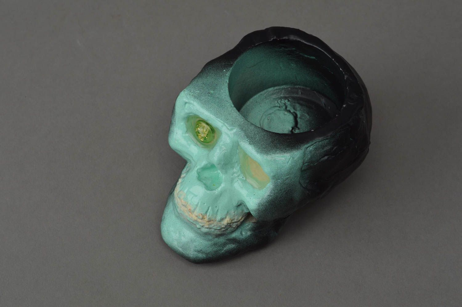 Crâne en plâtre décoratif noir vert design original fluorescent fait main photo 5