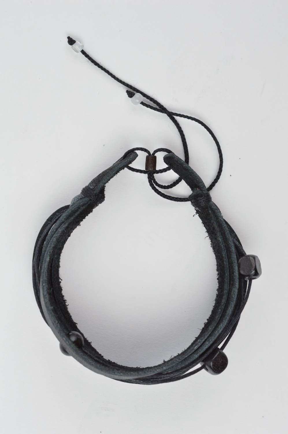 Bracelet noir Bijou fait main vrai cuir Accessoire femme perles bois design photo 4