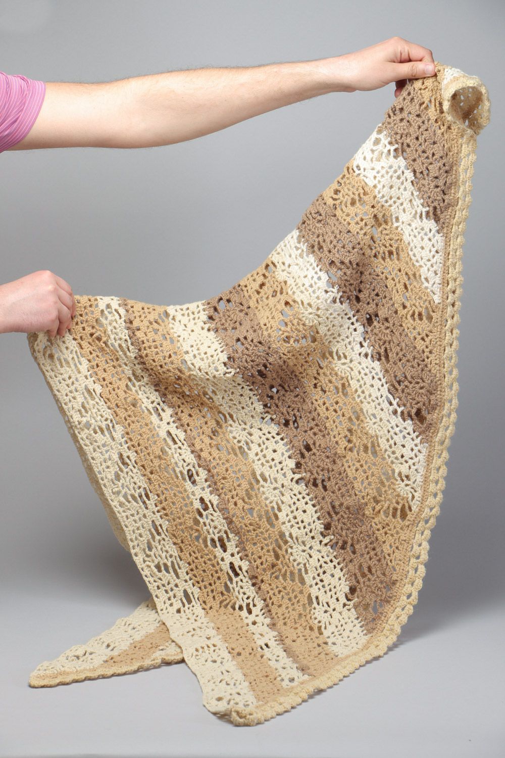 Handmade shawl of triangle shape crocheted of woolen threads of cream color photo 5