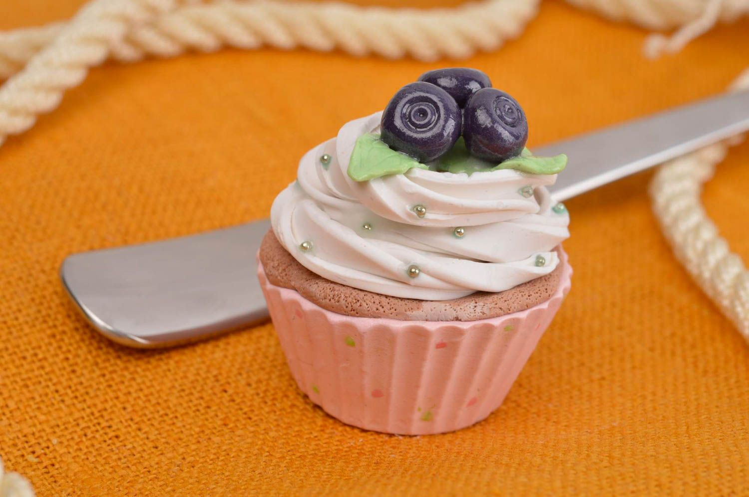 Cupcake artificiel fait main Décoration couverts avec cuillère Déco cuisine photo 1