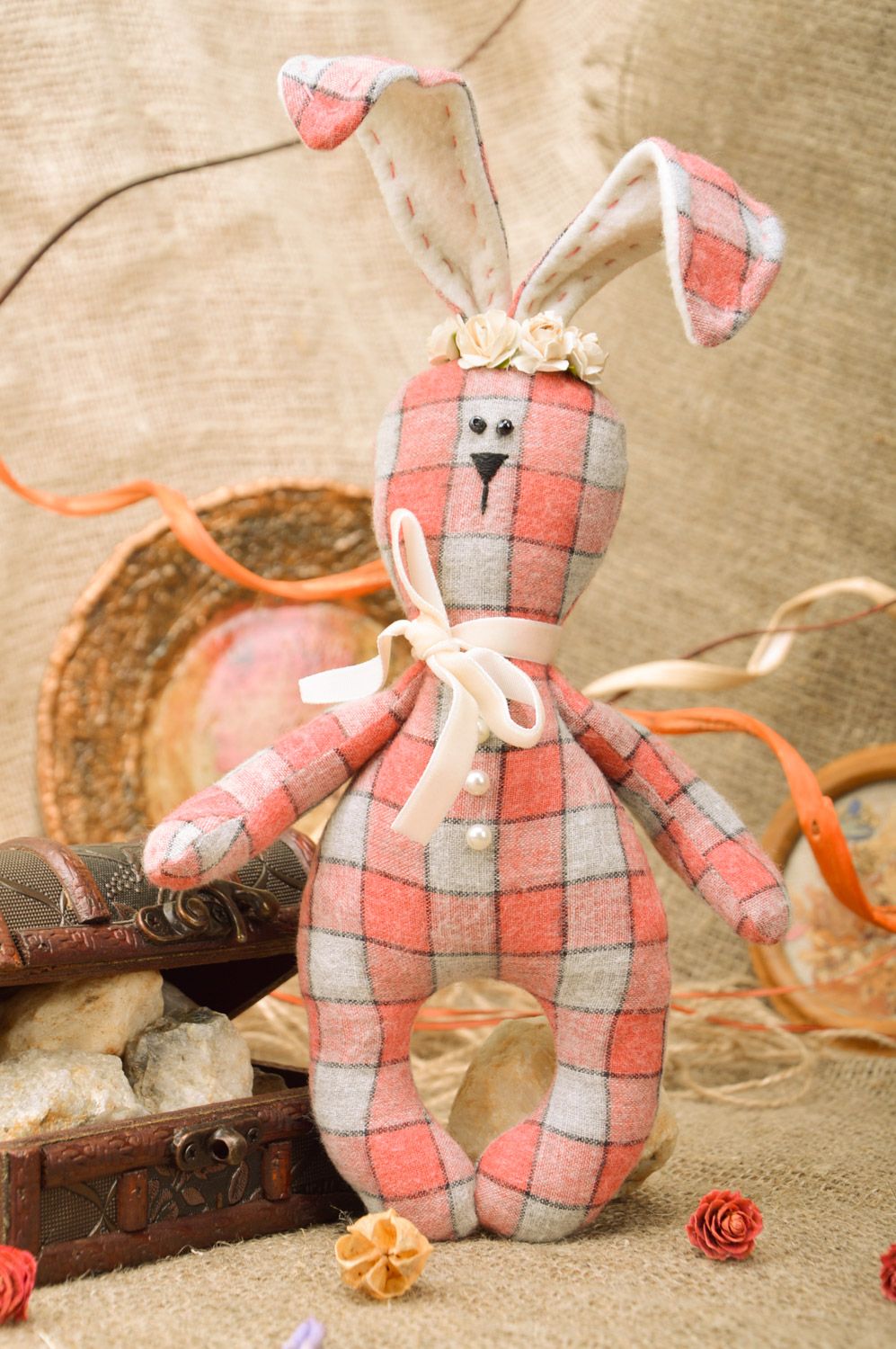 Детская игрушка-грелка с вишневыми косточками в виде зайчика ручной работы фото 1
