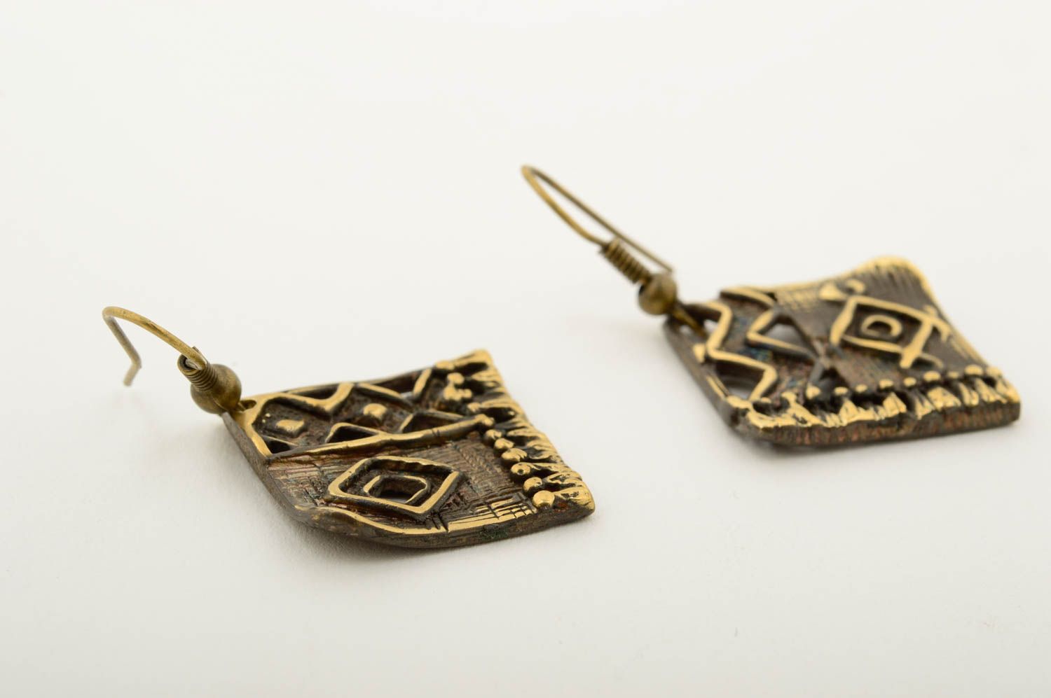 Unusual handmade metal earrings stylish bronze earrings fashion trends photo 4