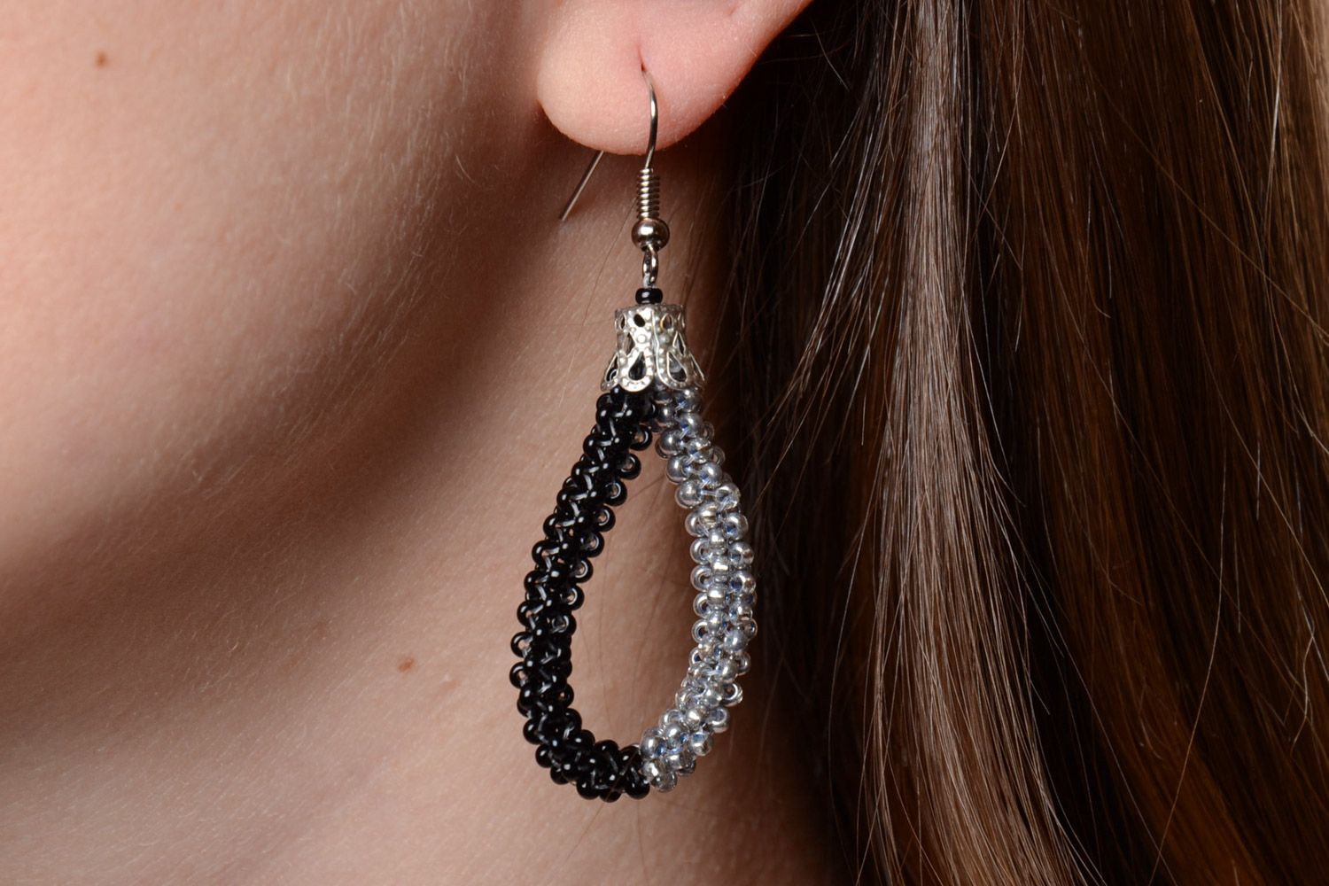 Gray and black elegant handmade beaded earrings woven of Czech beads photo 5