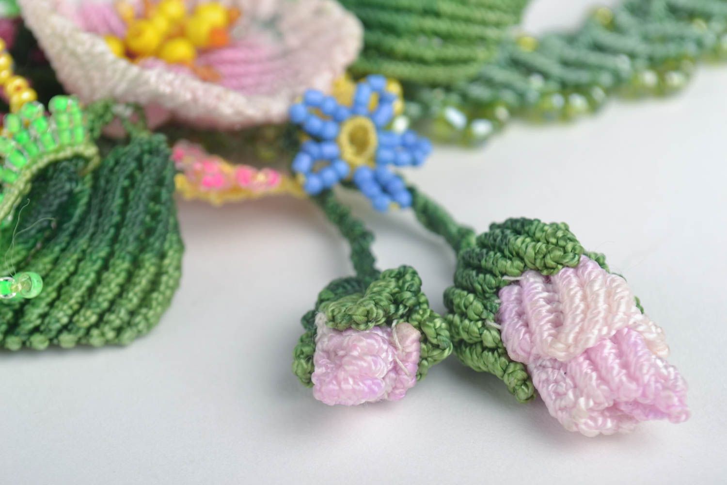 Cool textile jewelry set woven thread necklace woven flower brooch jewelry photo 2