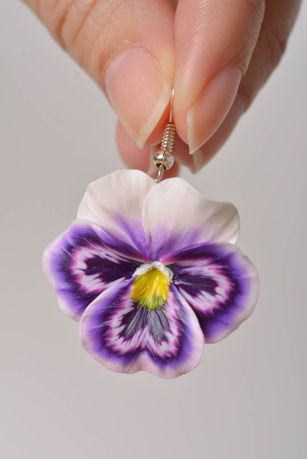 Beautiful homemade designer plastic flower earrings Pansies photo 2