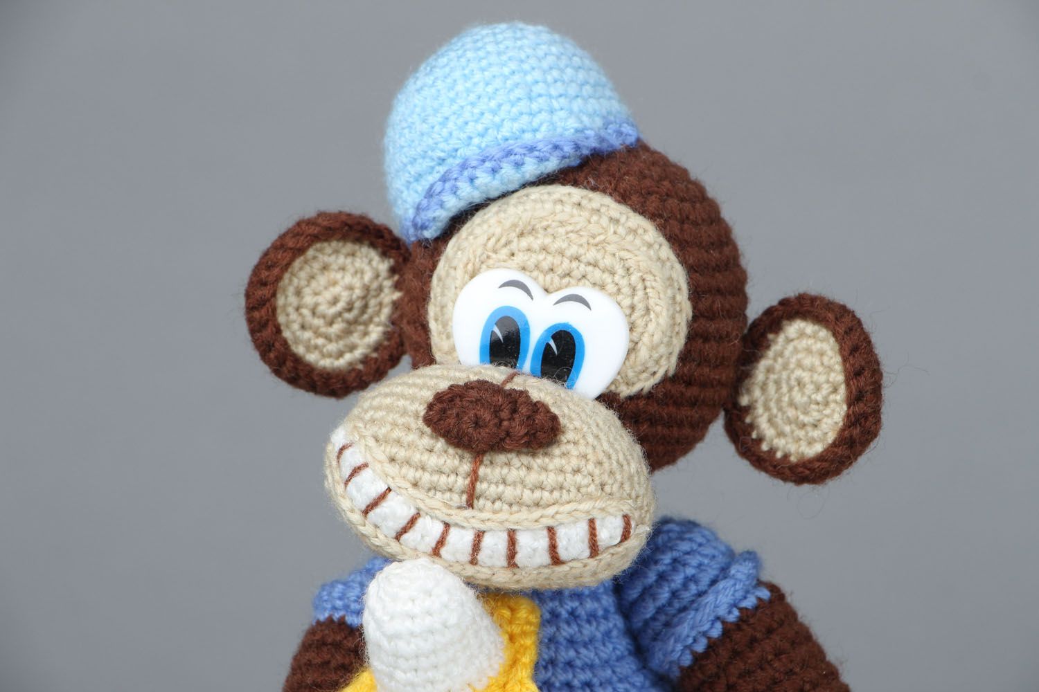 Muñeco de peluche artesanal Mono con plátano foto 2