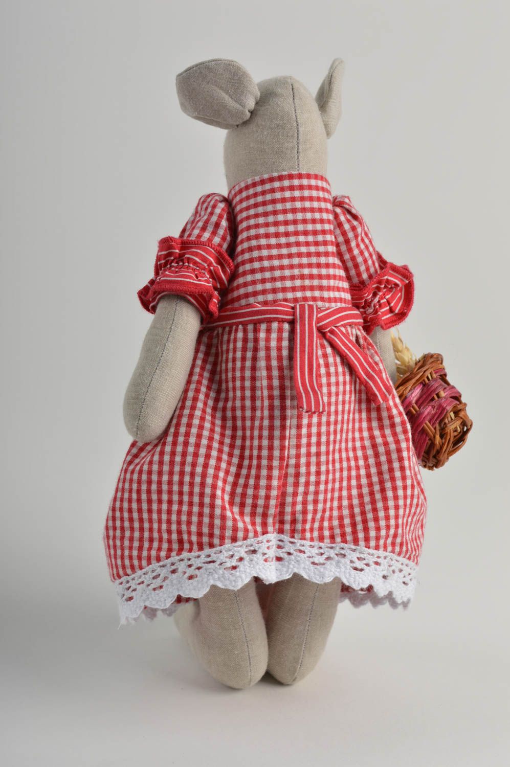 Игрушка ручной работы игрушка мышка клетчатом платье оригинальная игрушка фото 4