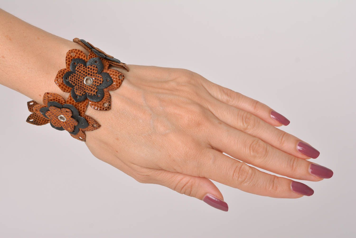 Pulsera de cuero hecha a mano accesorio para mujer lujoso regalo original foto 4