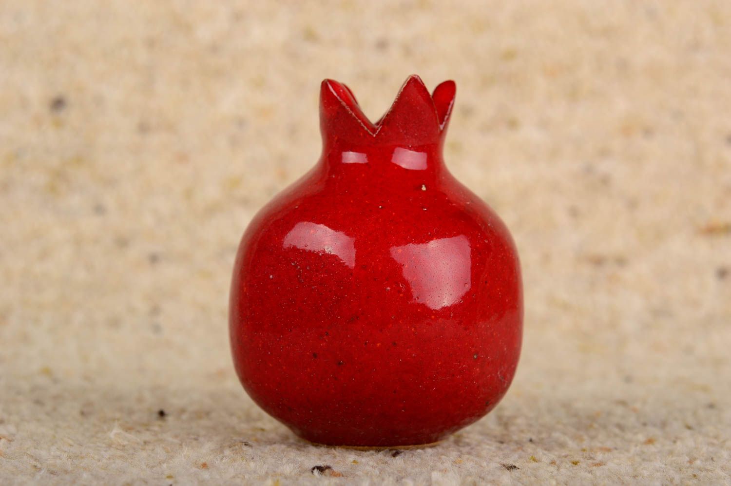 3 inches ceramic vase in the shape of red hot pomegranate 0,12 lb photo 1