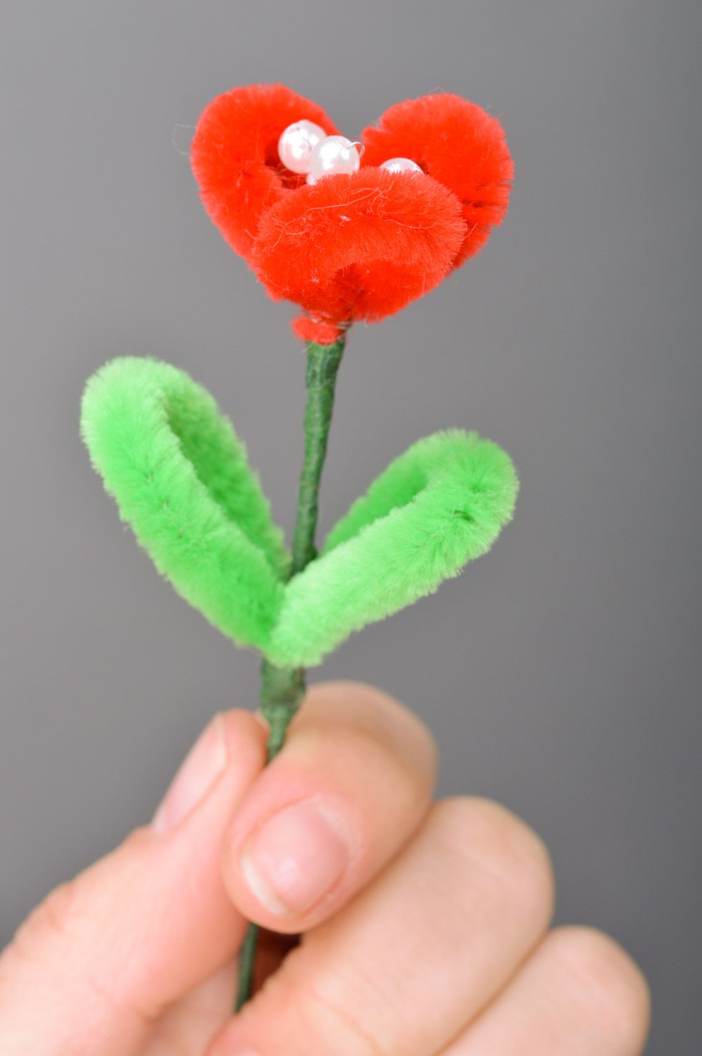 Fleur molle rouge vert faite main en écouvillon et perles fantaisie décoration photo 3