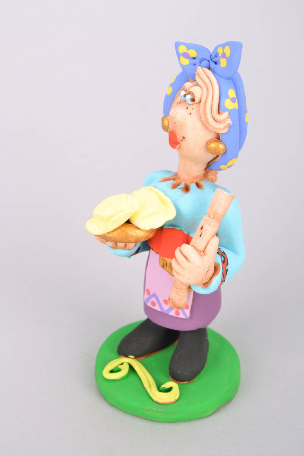 Homemade ceramic statuette Cossack Woman with a Rolling Pin and Dumplings photo 3