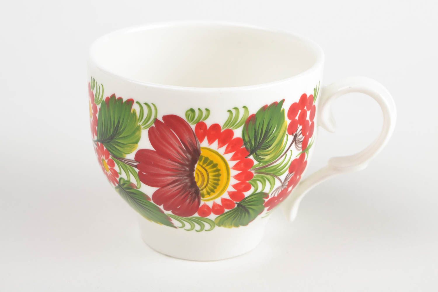 7 oz porcelain tea cup in white, green, red floral design with handle photo 3