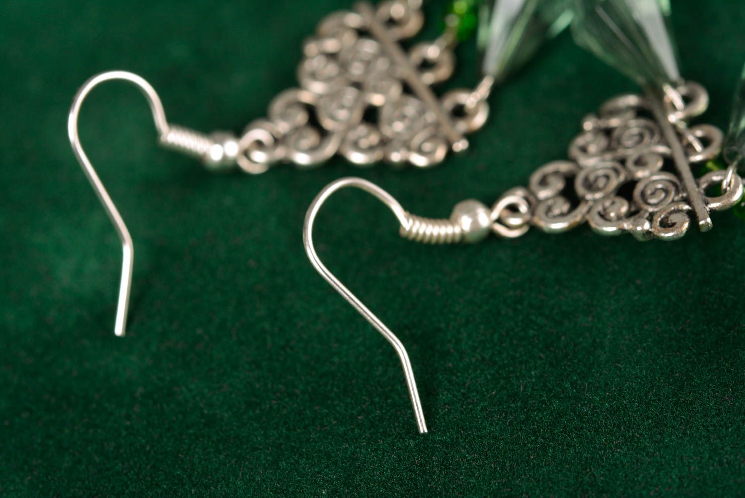 Boucles d'oreilles en métal avec perles en verre vertes orientales faites main photo 5