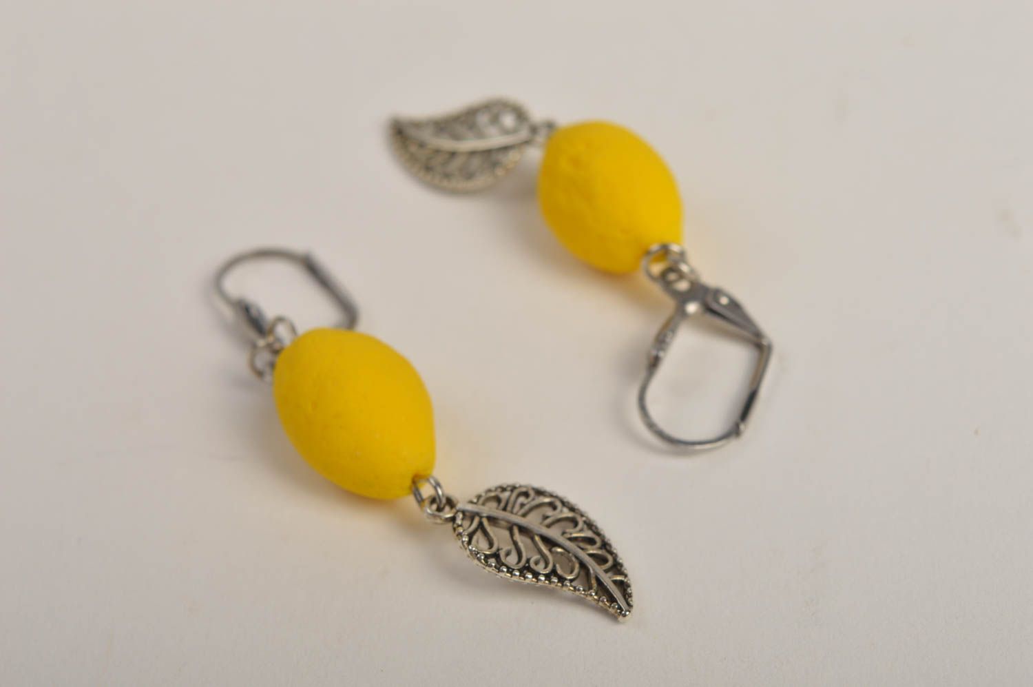 Modeschmuck Ohrhänger handmade Polymer Schmuck in Gelb Accessoire für Frauen foto 4