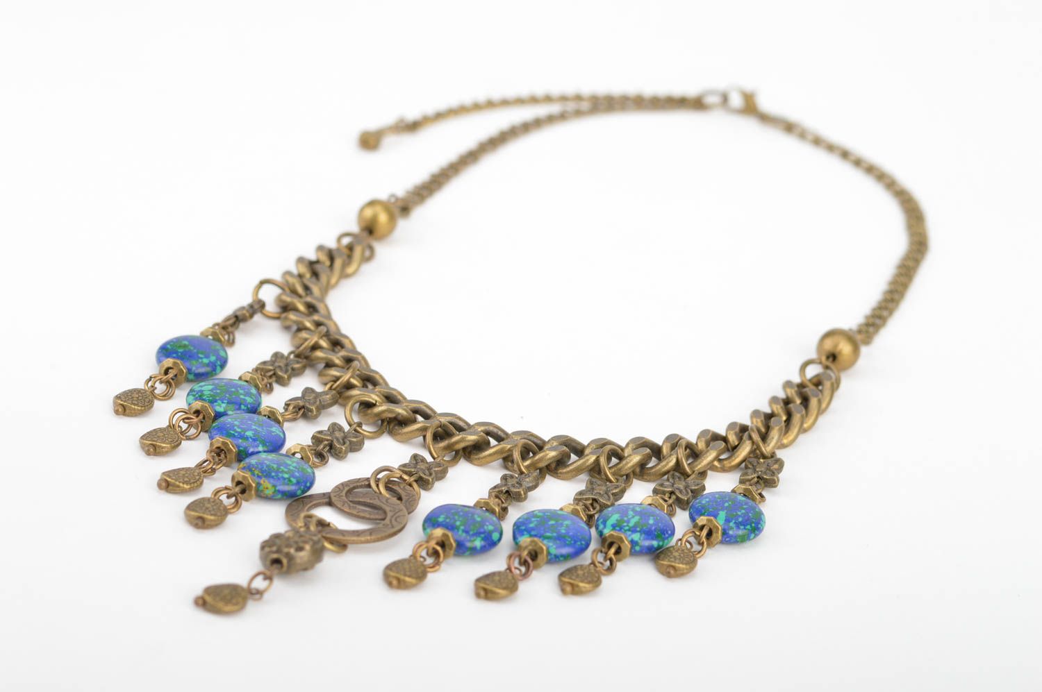 Joli collier métallique sur chaîne avec perles fantaisie bleues fait main photo 2