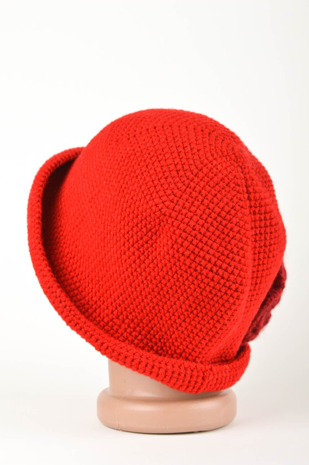 Bonnet rouge tricoté au crochet Bonnet fait main d'hiver Vêtement femme photo 5