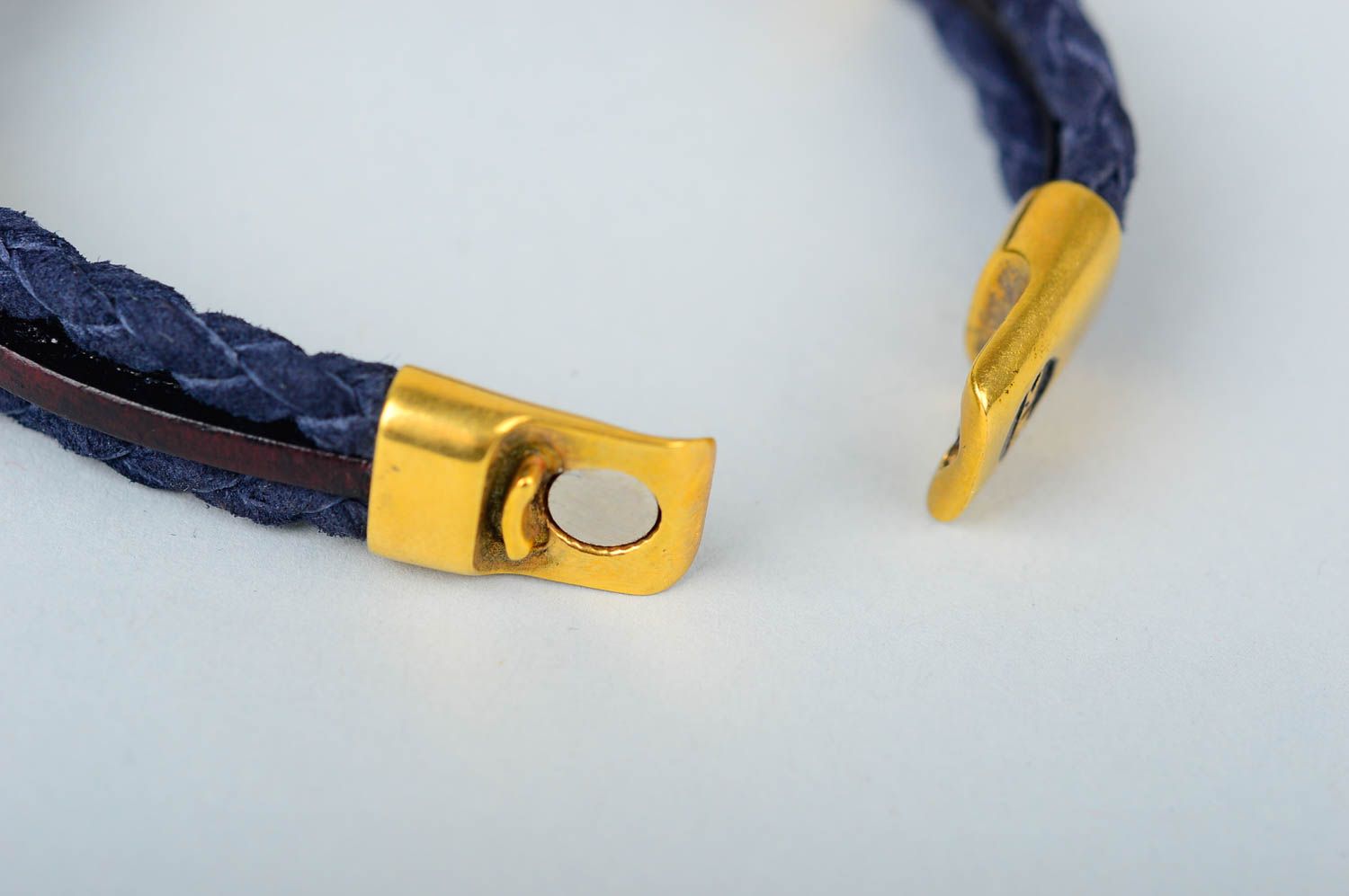 Синий двойной браслет на руку хенд мейд кожаный браслет украшение из кожи  фото 5