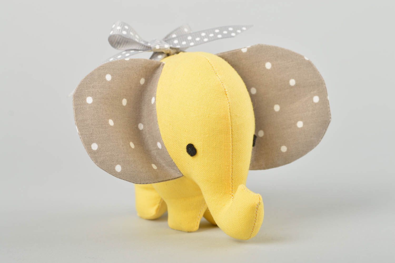 Jouet éléphant jaune fait main Peluche en tissu de coton Cadeau original design photo 3