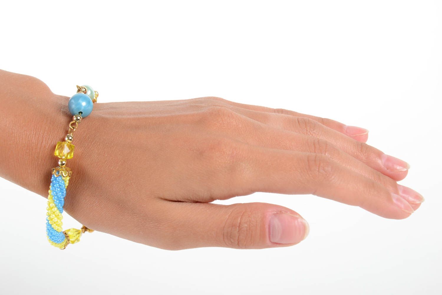 Bracelet perles de rocaille Bijou fait main bleu-jaune design Accessoire femme photo 2