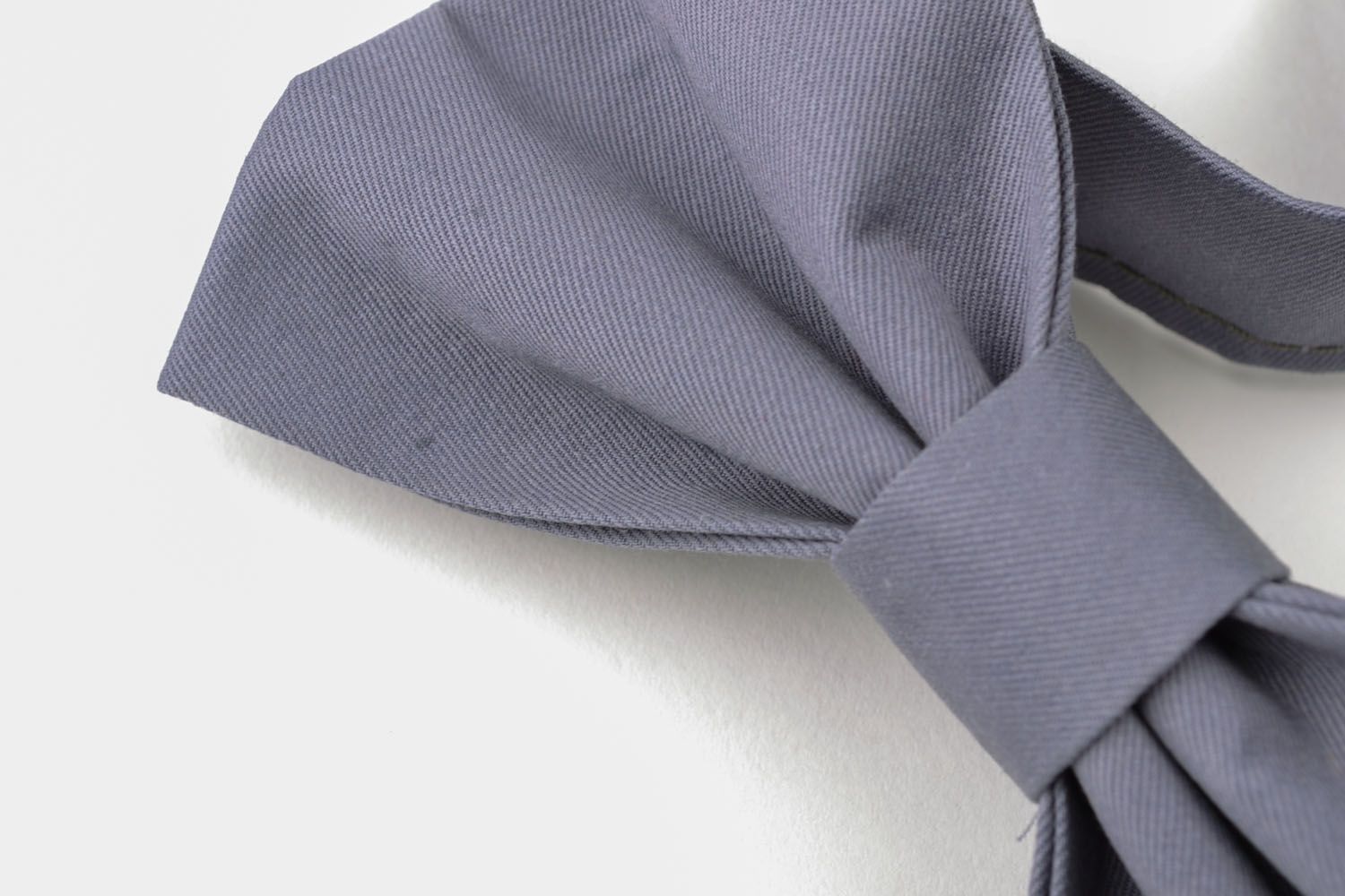 Серый галстук-бабочка для мужчины  фото 4