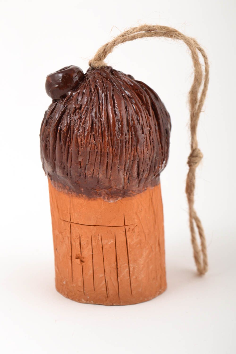 Колокольчик из глины фигурка ручной работы деревенская хижина глиняный сувенир фото 5