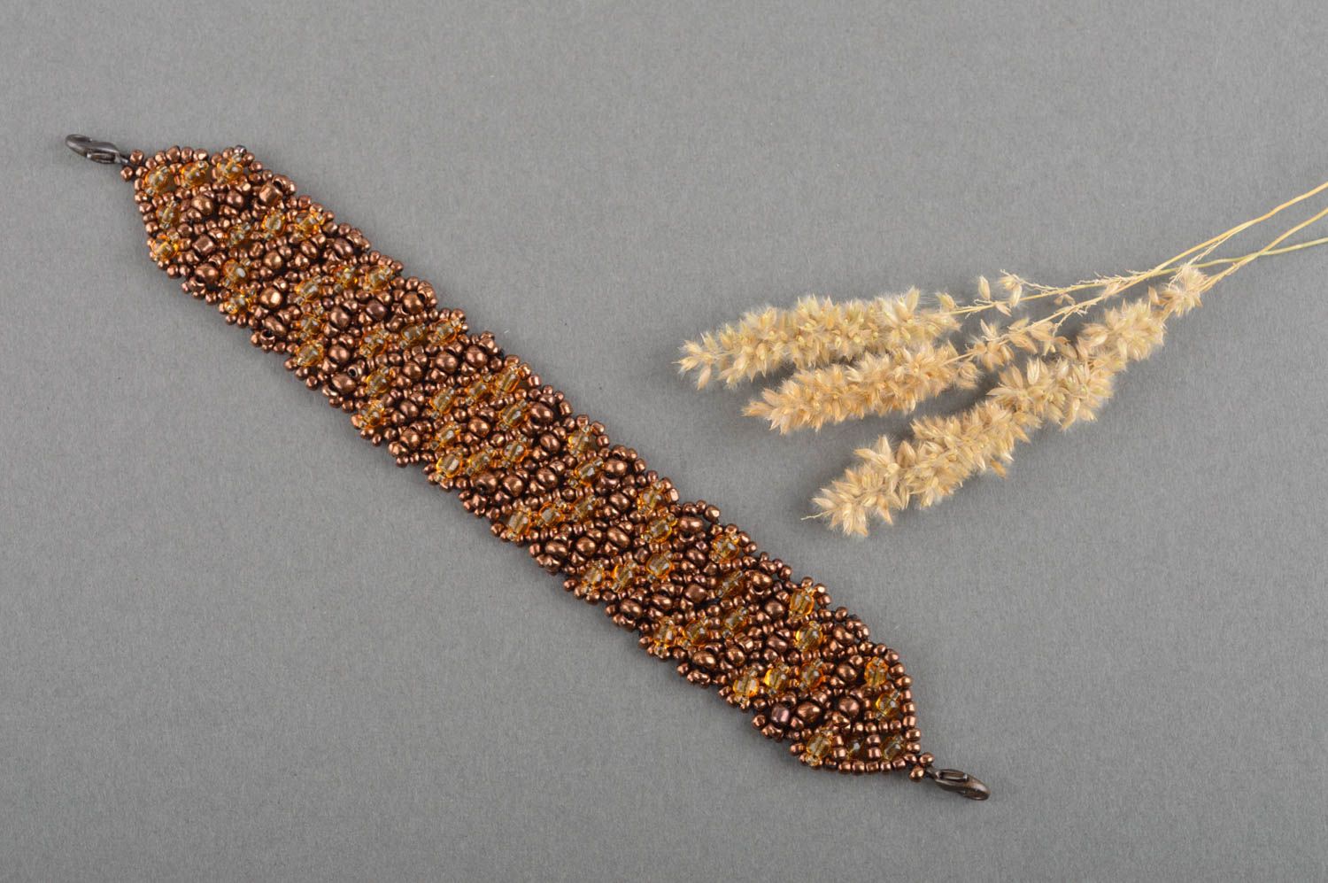 Бисерное украшение ручной работы браслет из бисера широкий браслет коричневый фото 1
