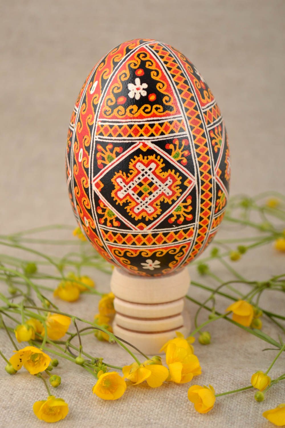 Гусиное пасхальное яйцо расписанное акриловыми красками хэнд мэйд с узорами фото 1