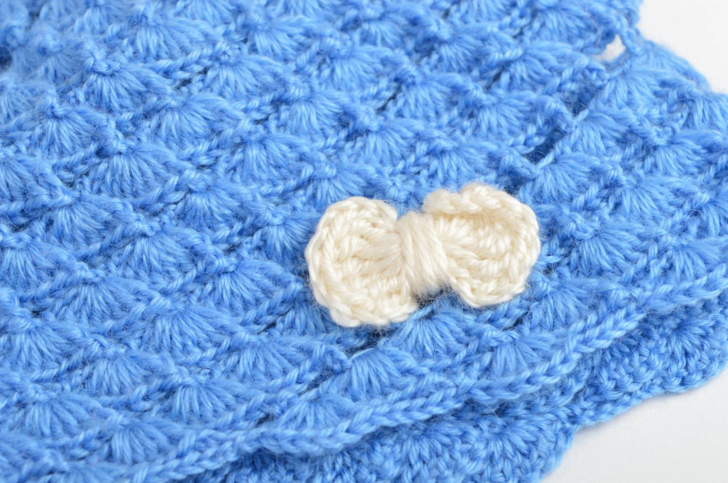 Bonnet tricot fait main Chapeau au crochet bleu clair design Vêtement fille  photo 5