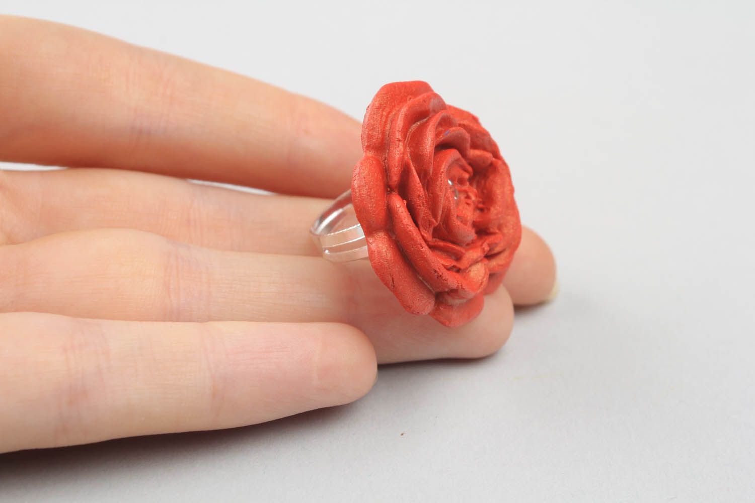Anel flor de argila de polímero feito à mão acessório de mulher artesanal  foto 2
