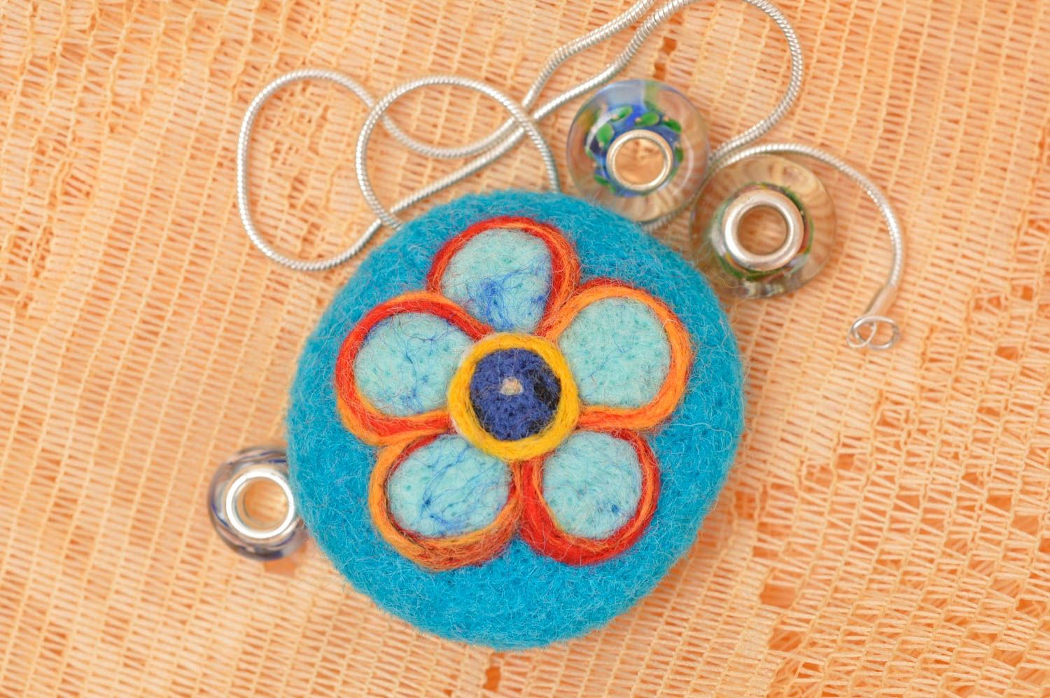 Handmade wool brooch felted accessories wool felting jewelry gift for girls photo 1