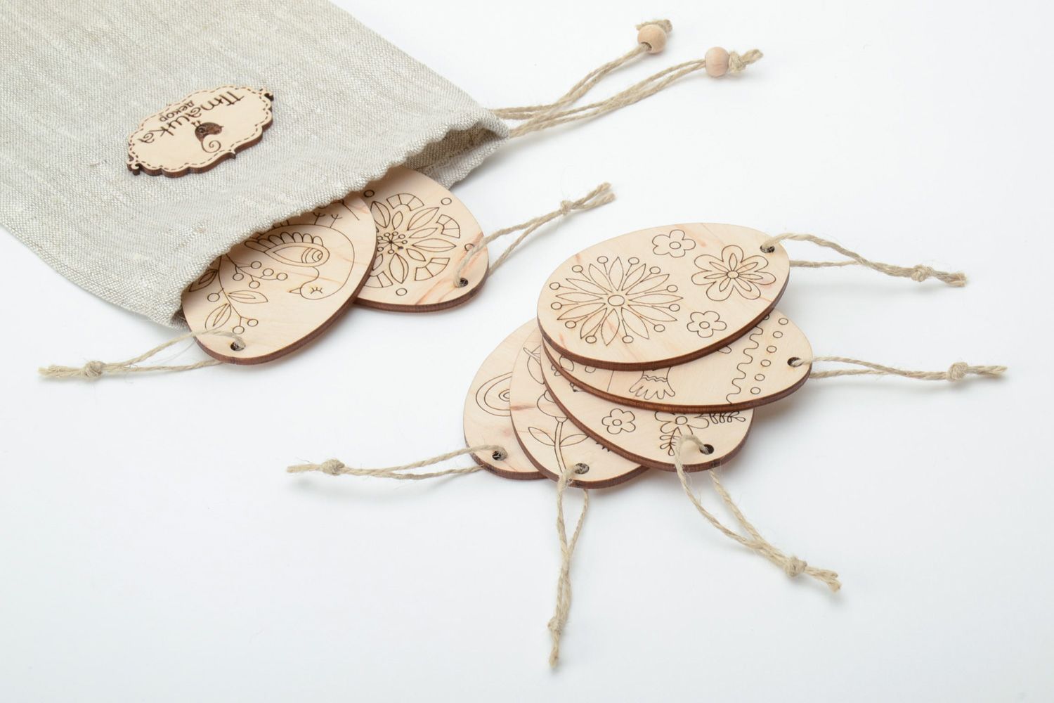 Set de formes en bois 7 pièces à décorer faites main avec petit sac Oeufs photo 3