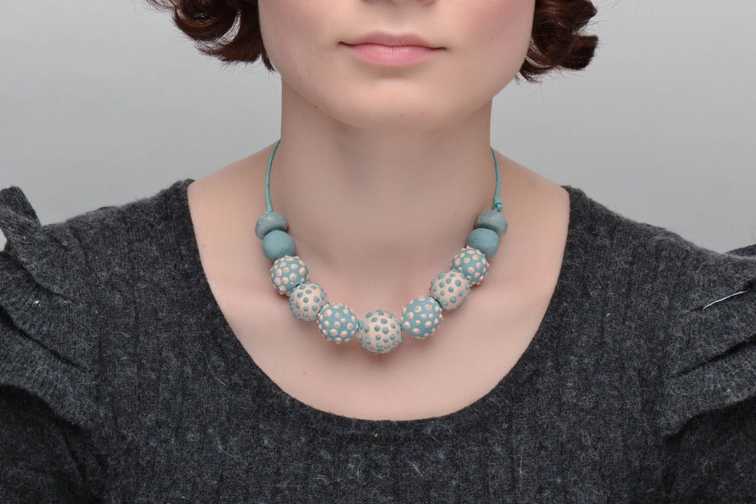Collier en perles céramiques avec lacet ciré photo 5