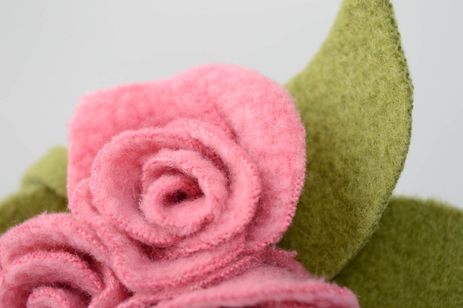 Ярка резинка для волос с цветами розовая  фото 3