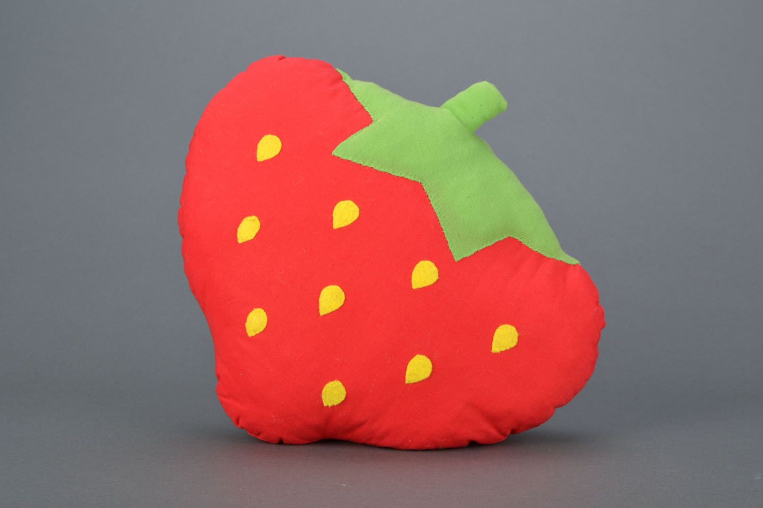 Decorative pillow Strawberry photo 1