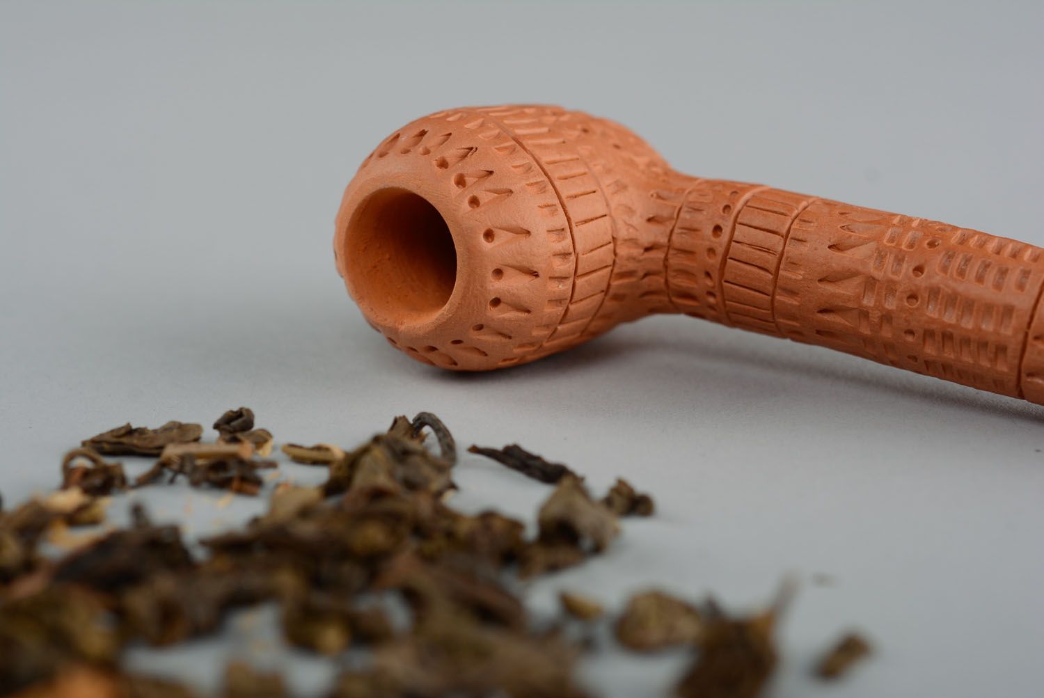Ceramic smoking pipe photo 2