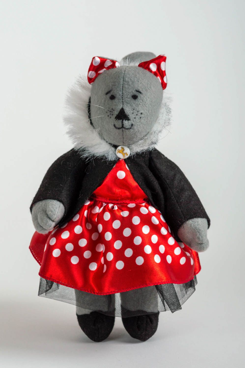Jouet chat gris en robe rouge à pois décoratif en tissus fait main original photo 2