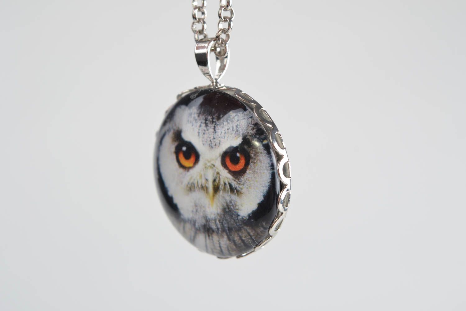 Handmade designer round pendant with glass on metal chain with image of owl photo 4