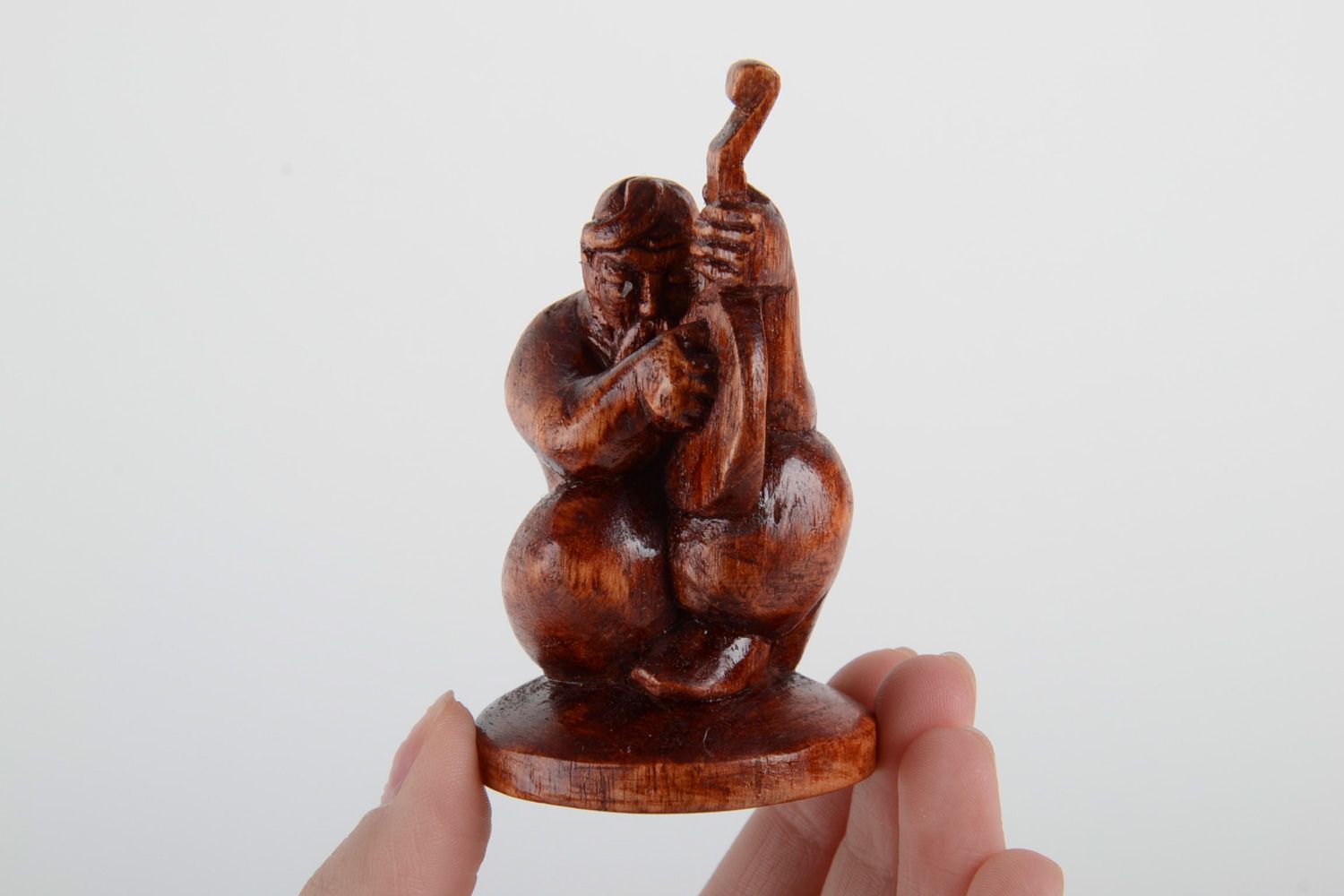 Petite statuette faite main en bois cosaque avec kobza cadeau original  photo 5