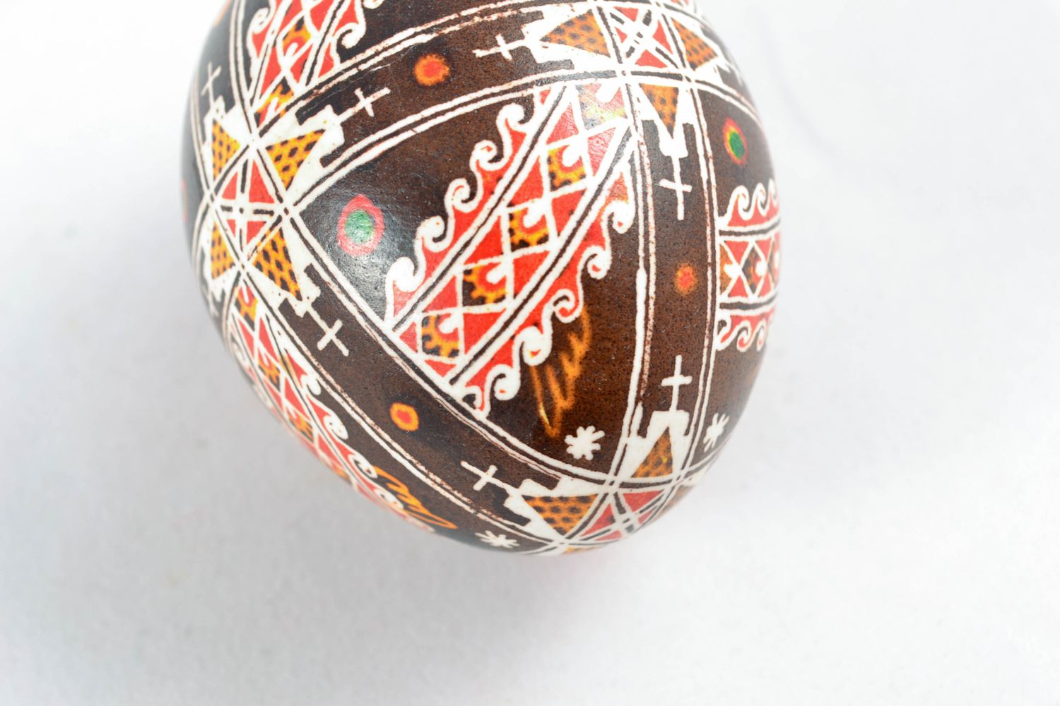 Oeuf décoratif de Pâques peint à la main photo 4