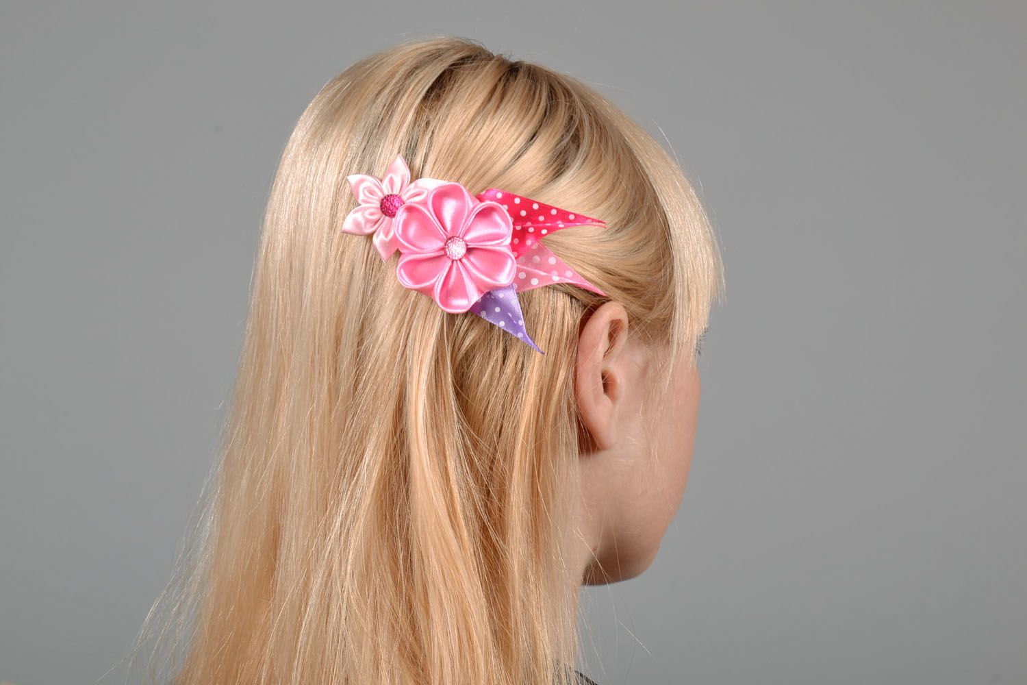 Pink hair clip photo 1