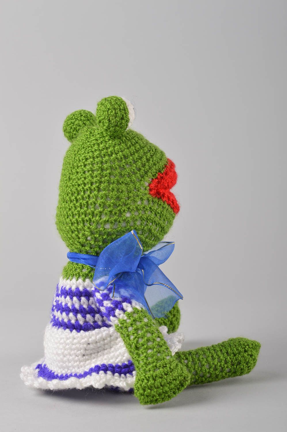 Jouet grenouille Peluche faite main tricotée au crochet vert Cadeau enfant photo 2