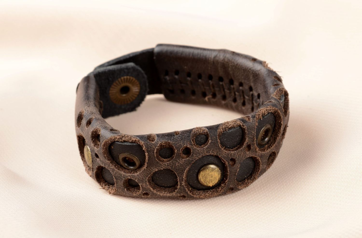 Handmade originelles Leder Armband Designer Schmuck Accessoires aus Leder braun foto 5
