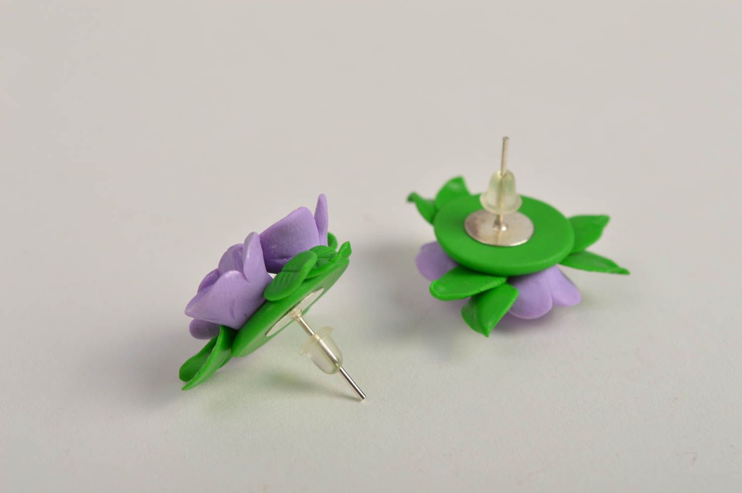 Modische Damen Ohrringe handmade Ohrringe Stecker in Lila Polymer Schmuck foto 5