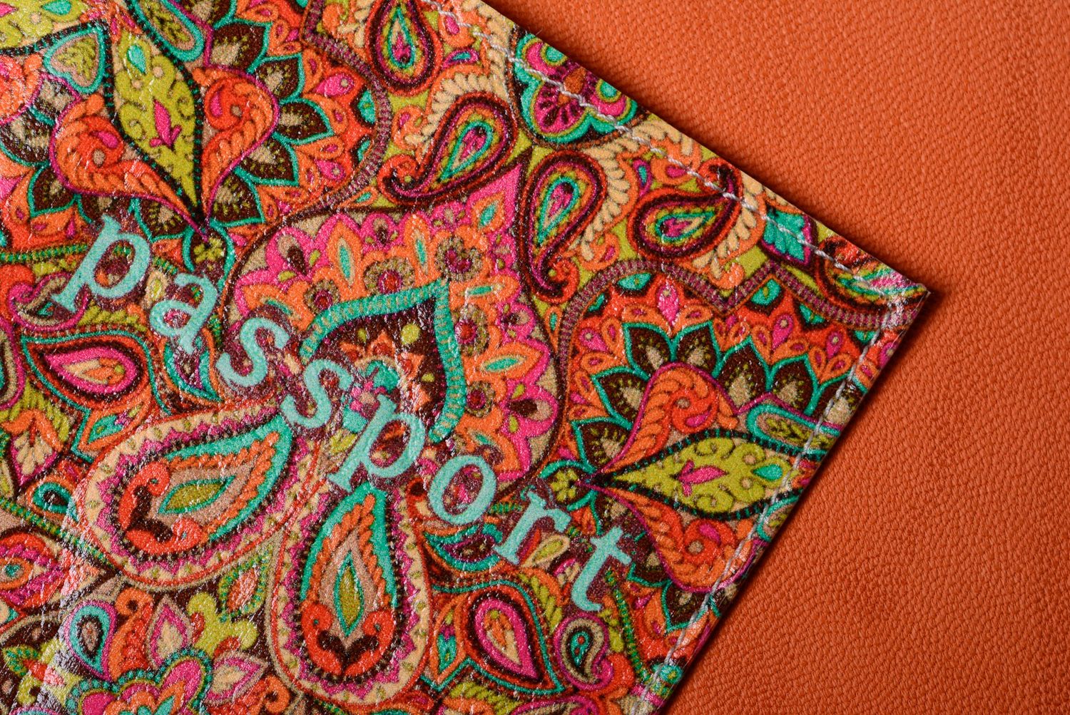 Protège-passeport en cuir artificiel multicolore à motif indien fait main photo 3
